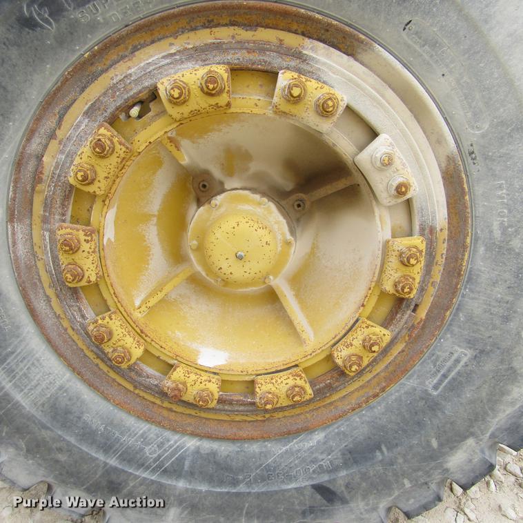 image for item DD2746 Komatsu 140M haul truck