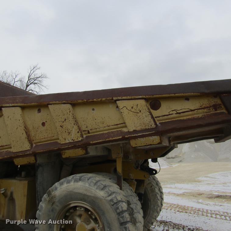 image for item DD2747 Komatsu 140M haul truck