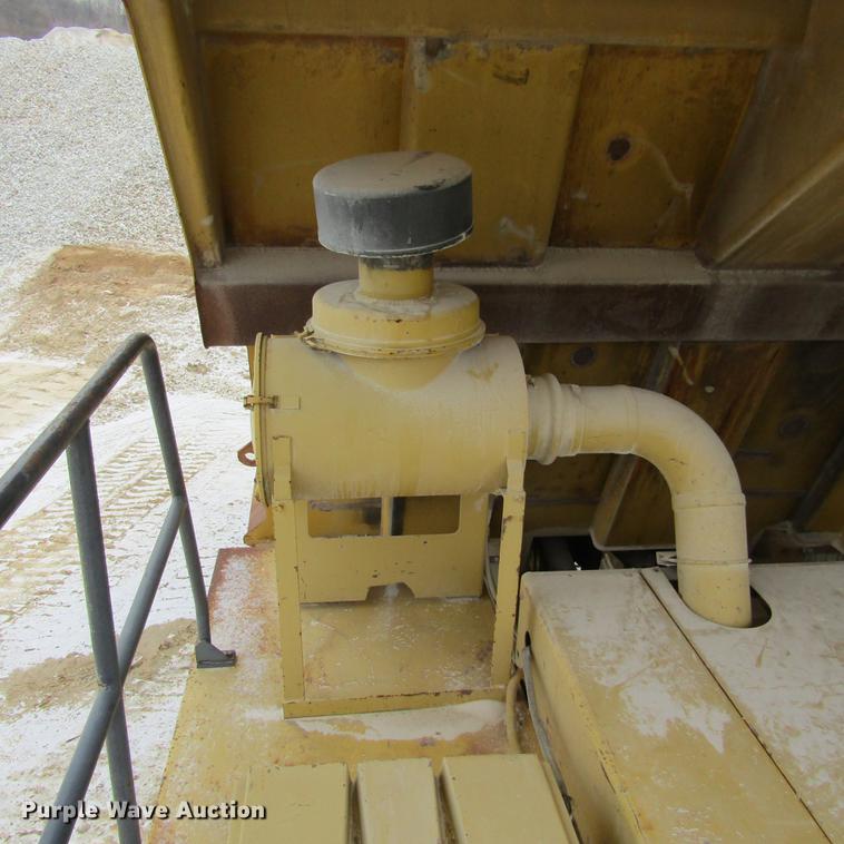 image for item DD2747 Komatsu 140M haul truck