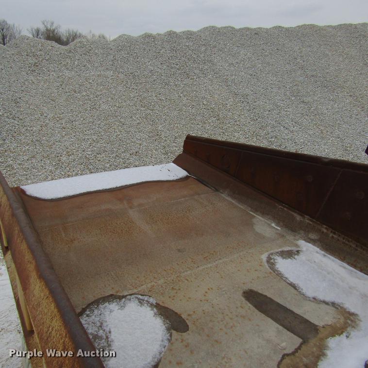 image for item DD2747 Komatsu 140M haul truck