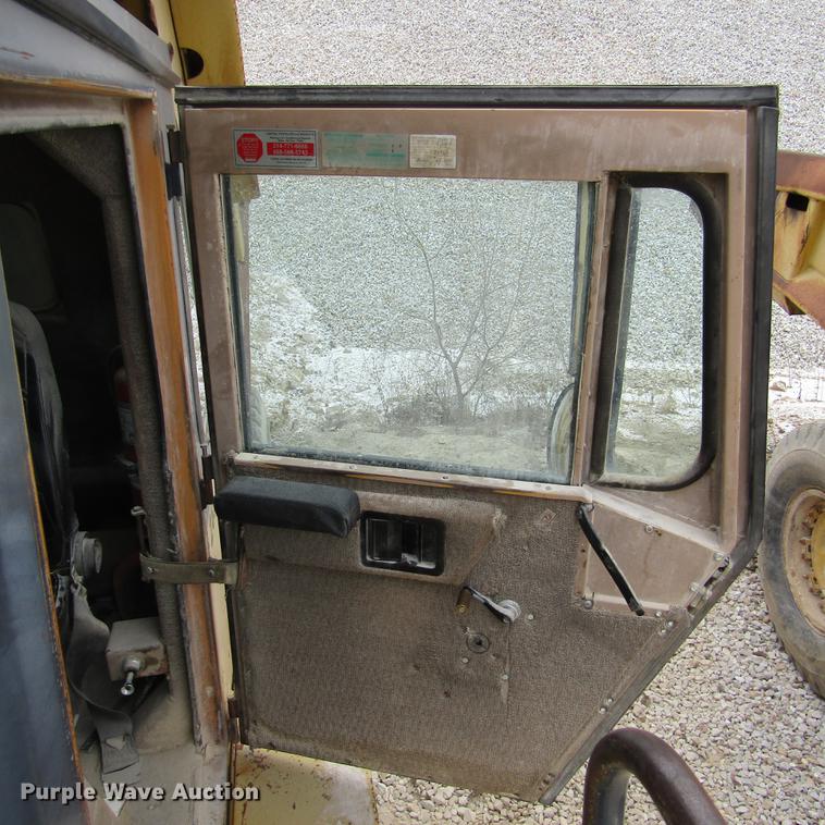 image for item DD2747 Komatsu 140M haul truck