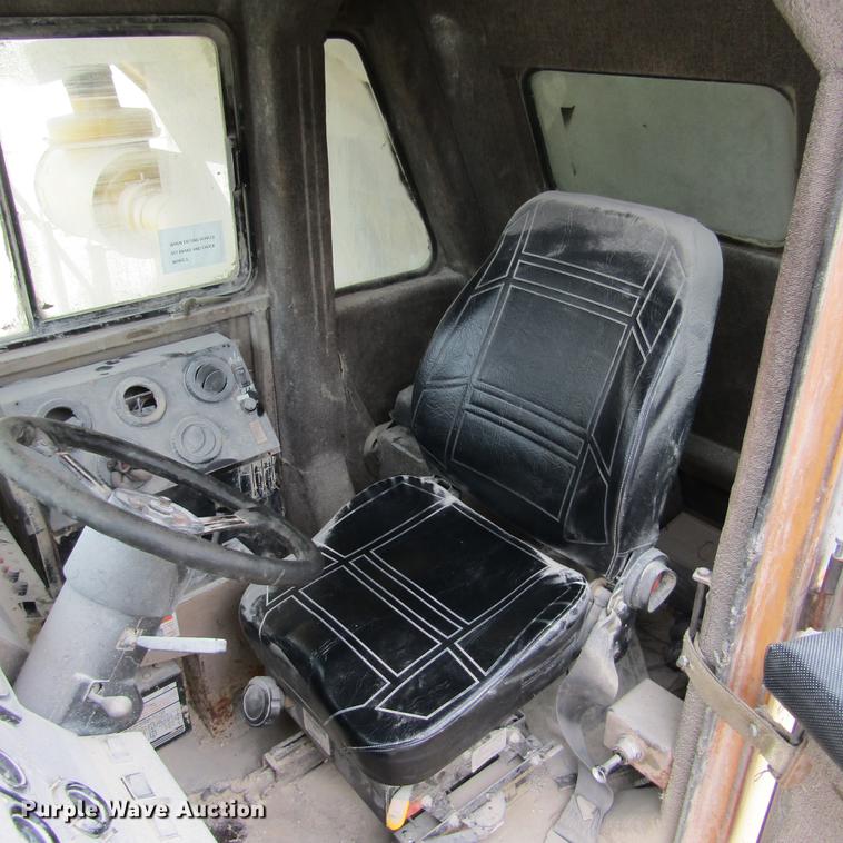 image for item DD2747 Komatsu 140M haul truck