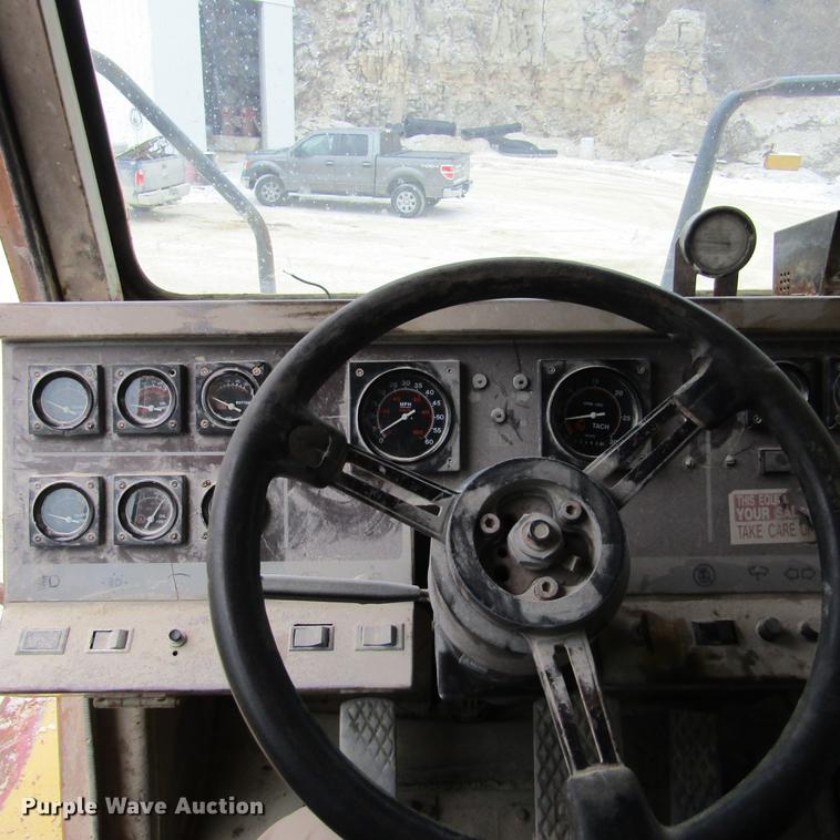 image for item DD2747 Komatsu 140M haul truck