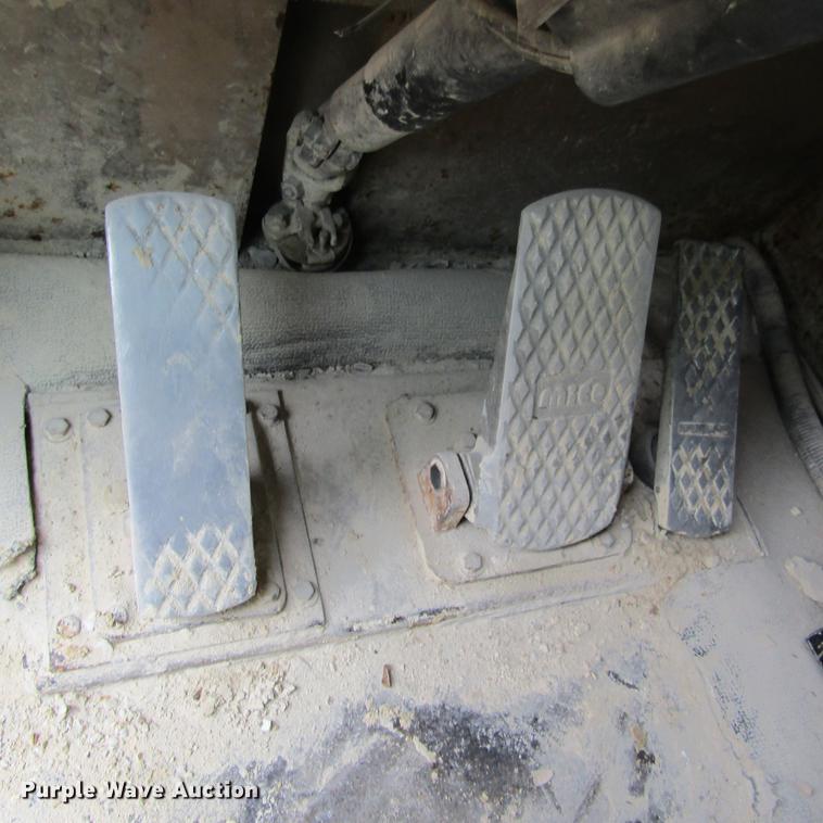 image for item DD2747 Komatsu 140M haul truck