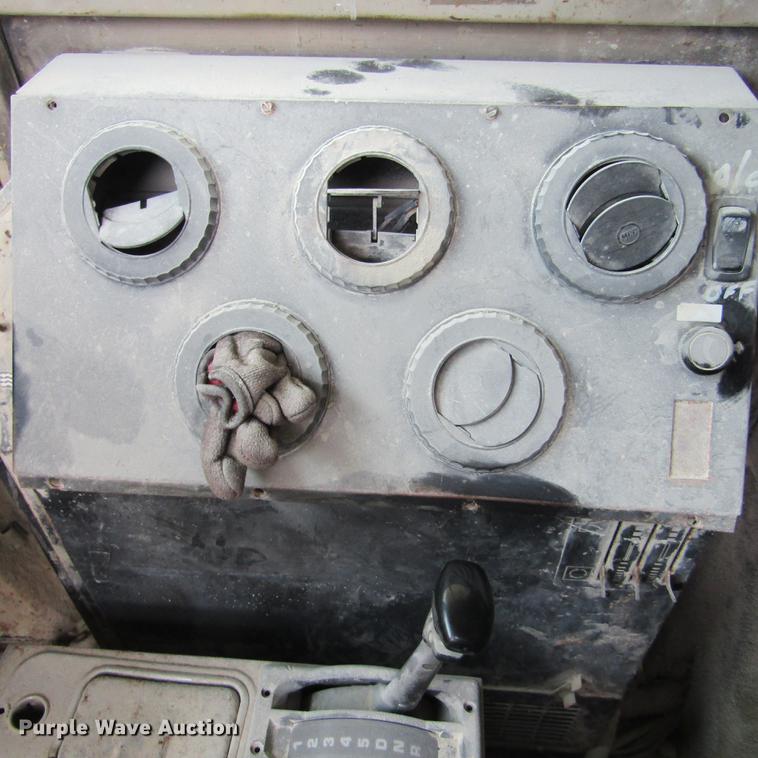 image for item DD2747 Komatsu 140M haul truck