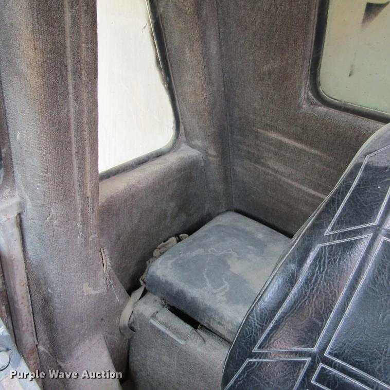 image for item DD2747 Komatsu 140M haul truck