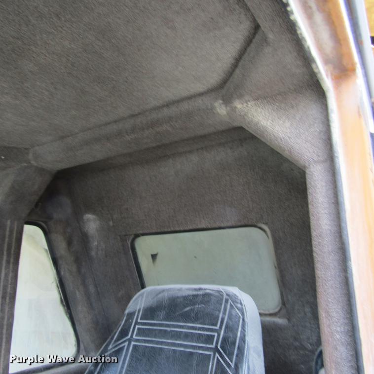 image for item DD2747 Komatsu 140M haul truck