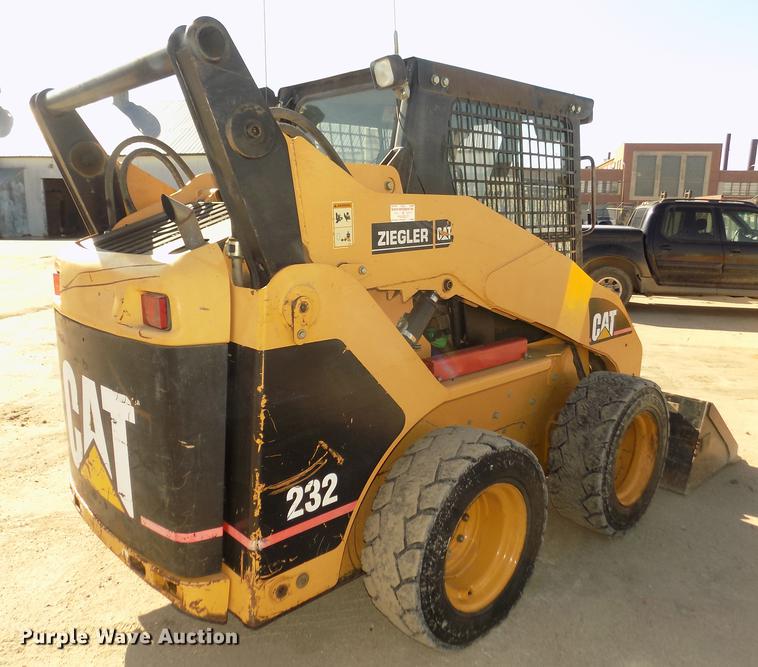 image for item DD2875 2003 Caterpillar 232 skid steer