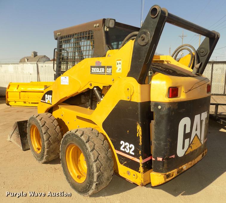 image for item DD2875 2003 Caterpillar 232 skid steer