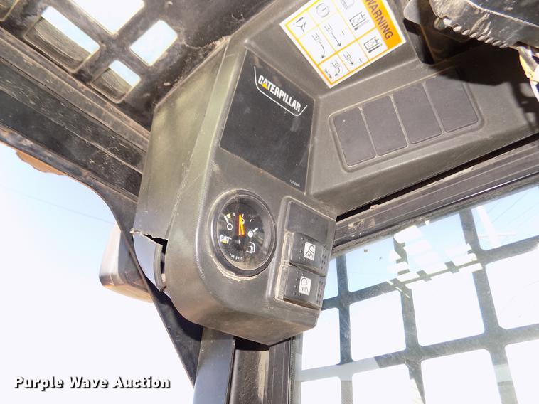 image for item DD2875 2003 Caterpillar 232 skid steer