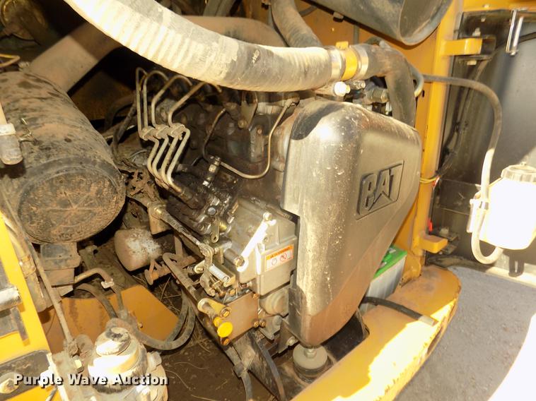 image for item DD2875 2003 Caterpillar 232 skid steer