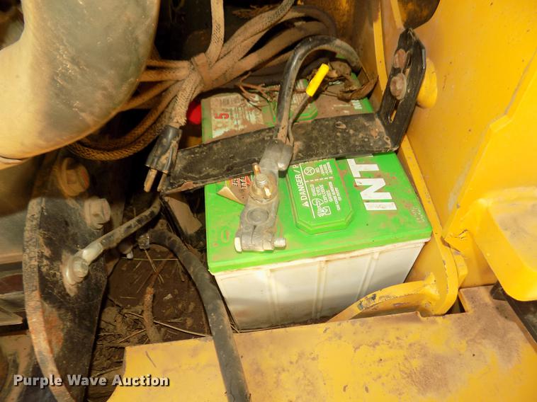 image for item DD2875 2003 Caterpillar 232 skid steer