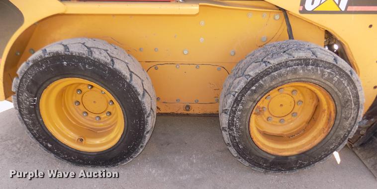 image for item DD2875 2003 Caterpillar 232 skid steer