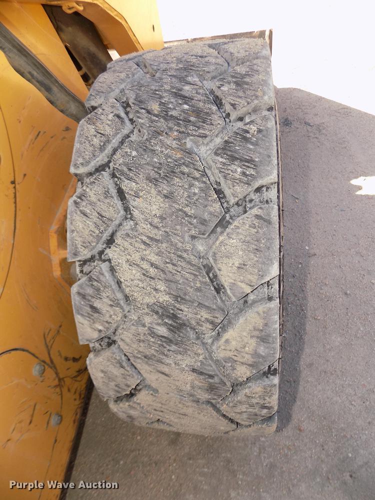 image for item DD2875 2003 Caterpillar 232 skid steer