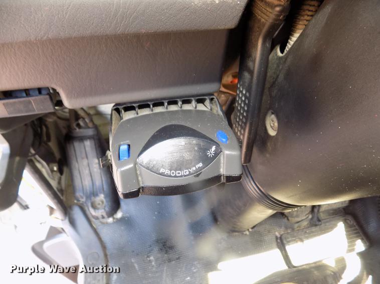 image for item DD2881 2004 GMC T7500 dump truck