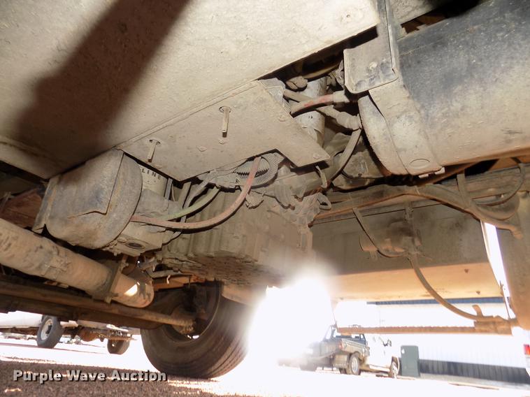 image for item DD2881 2004 GMC T7500 dump truck