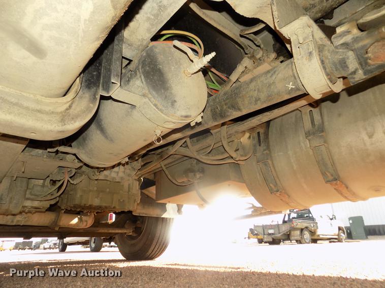 image for item DD2881 2004 GMC T7500 dump truck