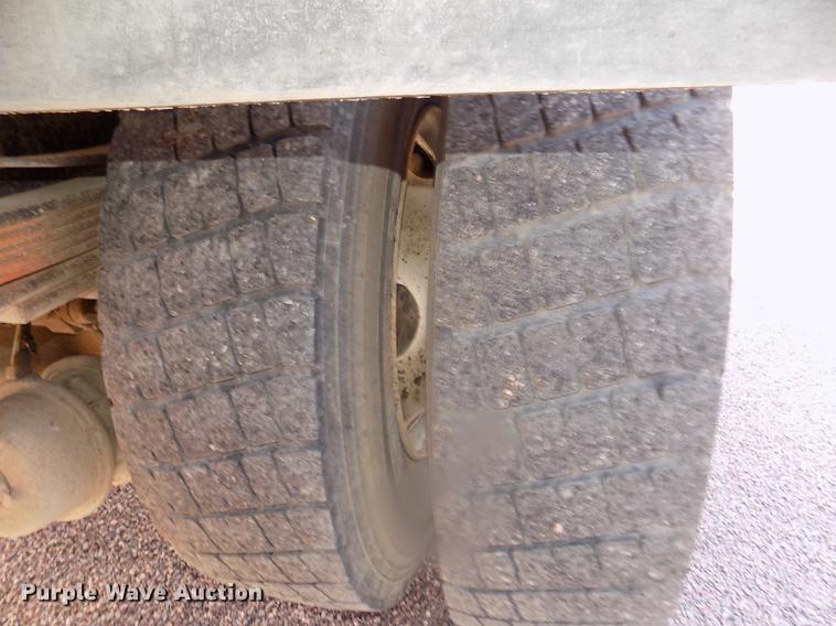 image for item DD2881 2004 GMC T7500 dump truck