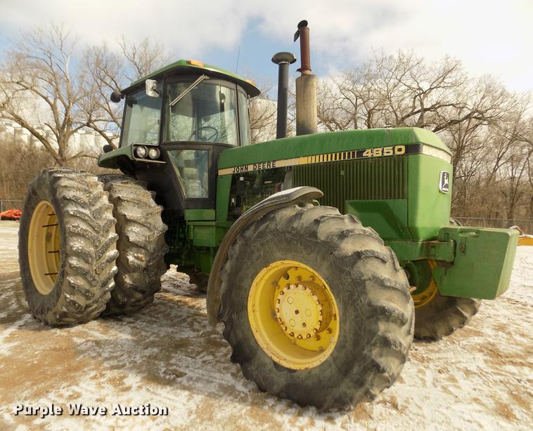 image for item DD2884 1983 John Deere 4850 MFWD tractor