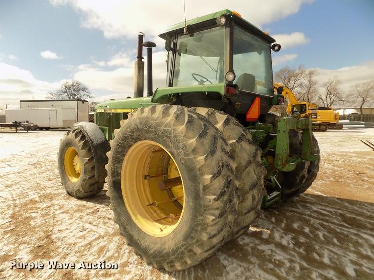 image for item DD2884 1983 John Deere 4850 MFWD tractor