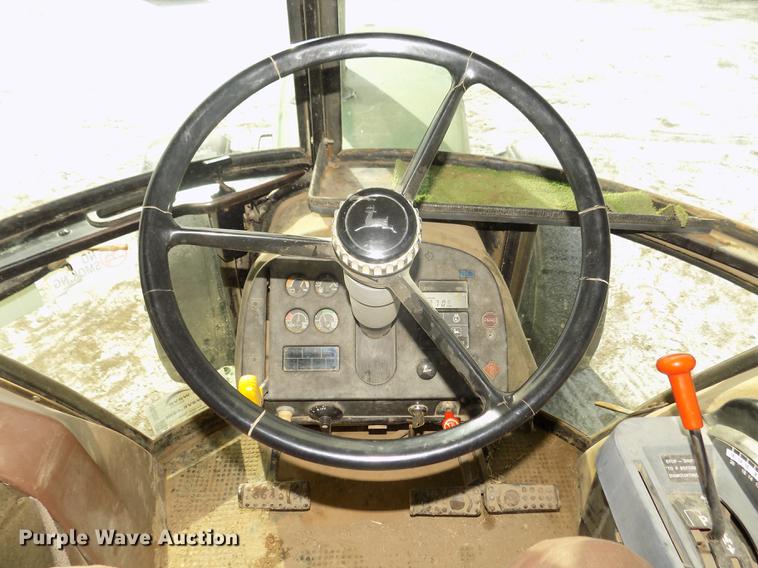 image for item DD2884 1983 John Deere 4850 MFWD tractor