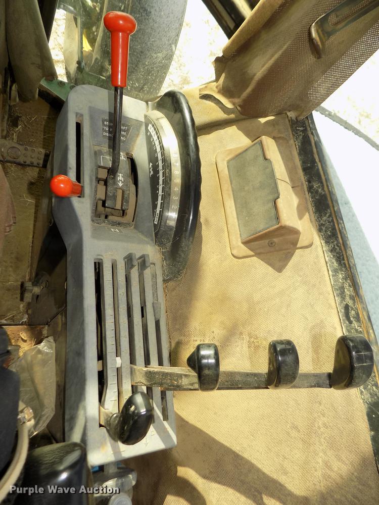 image for item DD2884 1983 John Deere 4850 MFWD tractor