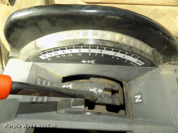 image for item DD2884 1983 John Deere 4850 MFWD tractor