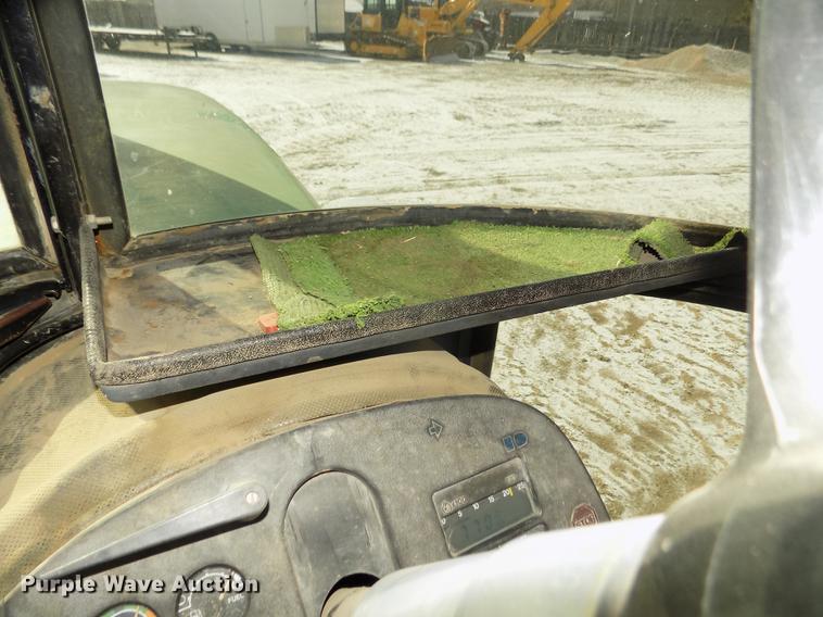 image for item DD2884 1983 John Deere 4850 MFWD tractor