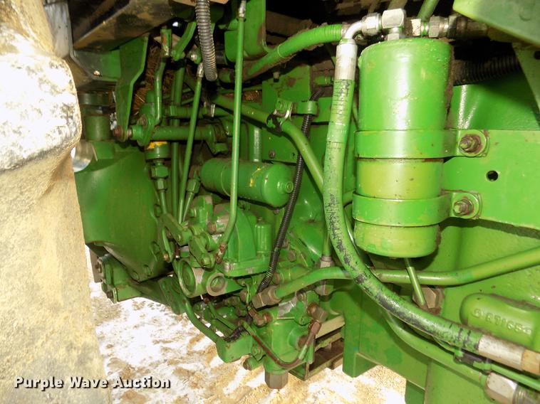 image for item DD2884 1983 John Deere 4850 MFWD tractor