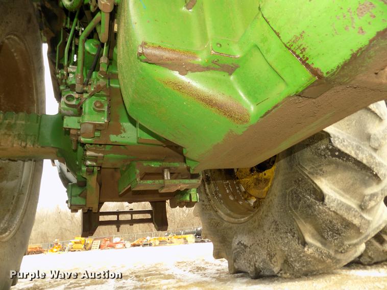 image for item DD2884 1983 John Deere 4850 MFWD tractor