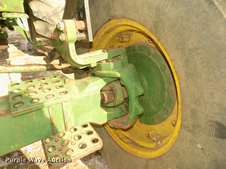 image for item DD2884 1983 John Deere 4850 MFWD tractor