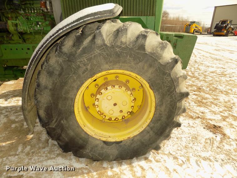 image for item DD2884 1983 John Deere 4850 MFWD tractor