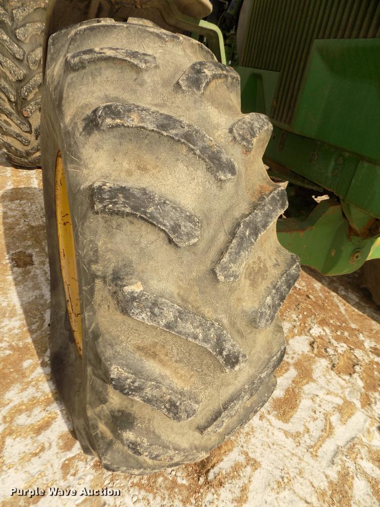 image for item DD2884 1983 John Deere 4850 MFWD tractor