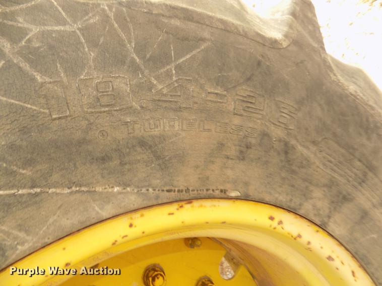 image for item DD2884 1983 John Deere 4850 MFWD tractor