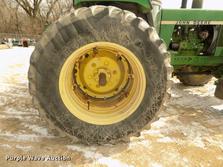 image for item DD2884 1983 John Deere 4850 MFWD tractor