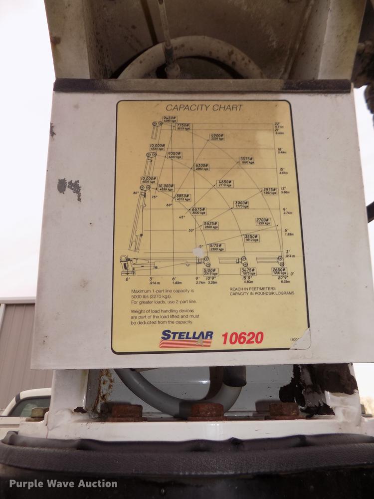 image for item DD2886 2005 Ford F650 Super Duty service truck with crane