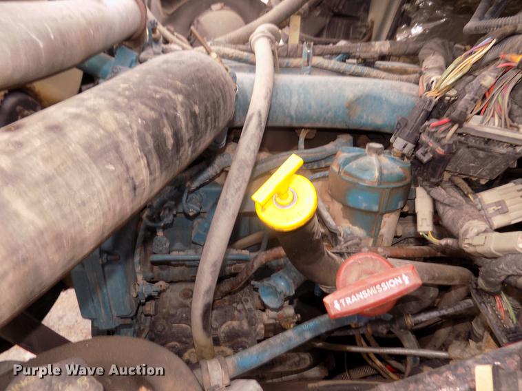 image for item DD2891 2006 International 7300 digger derrick truck