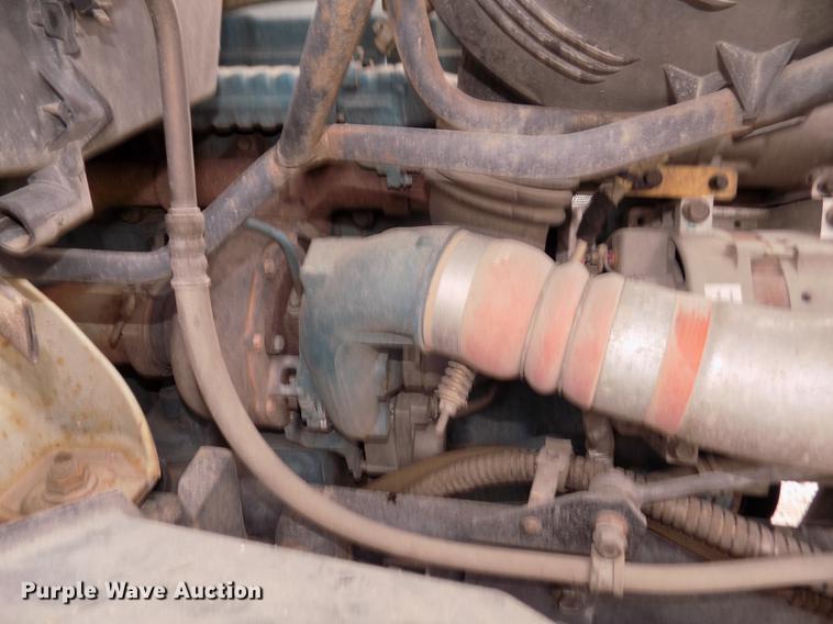 image for item DD2891 2006 International 7300 digger derrick truck