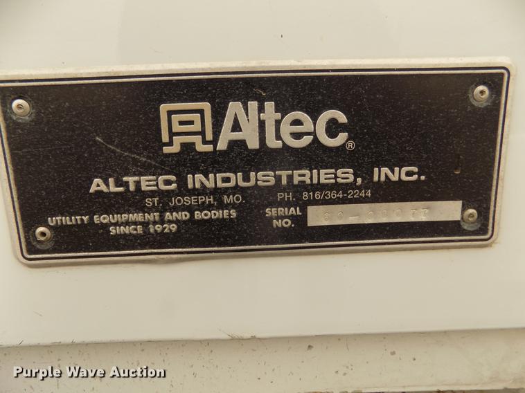 image for item DD2891 2006 International 7300 digger derrick truck