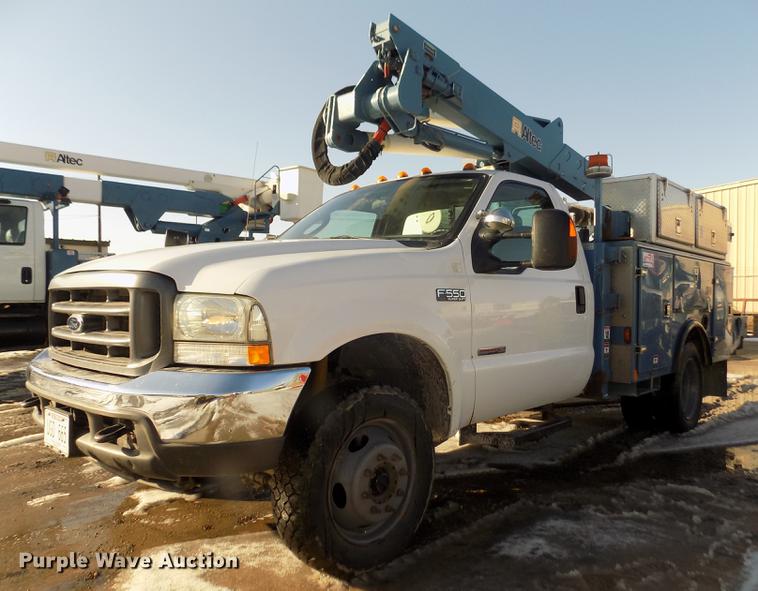 image for item DD2892 2004 Ford F550 Super Duty XL bucket truck