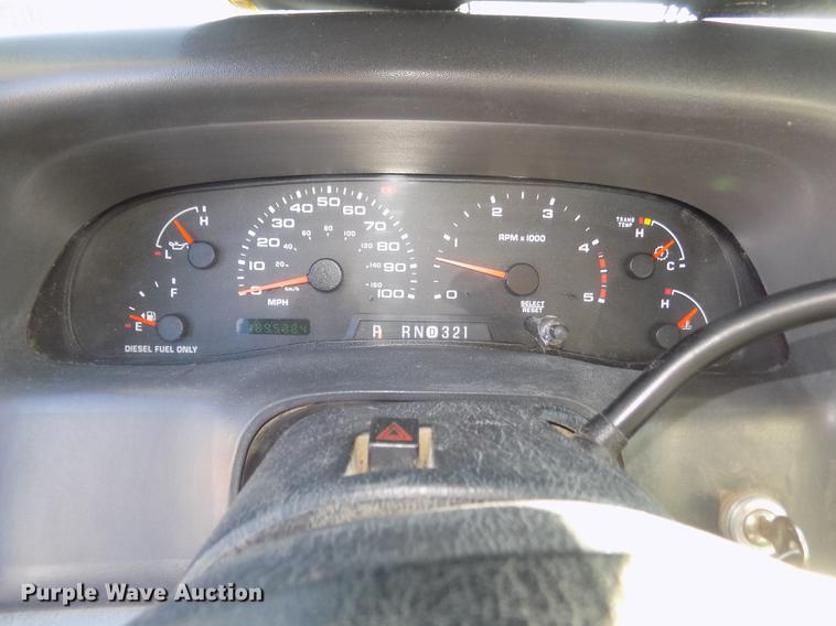 image for item DD2892 2004 Ford F550 Super Duty XL bucket truck