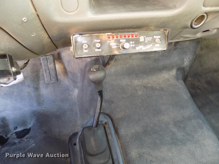 image for item DD2892 2004 Ford F550 Super Duty XL bucket truck