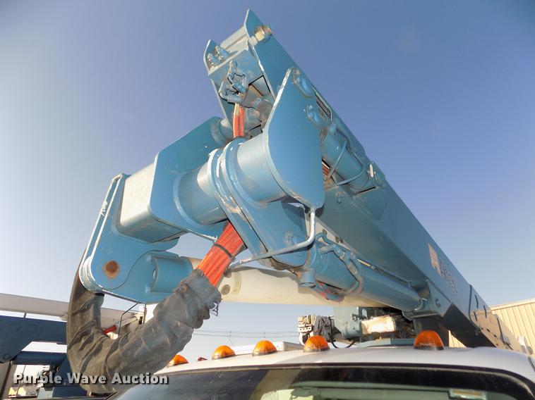 image for item DD2892 2004 Ford F550 Super Duty XL bucket truck