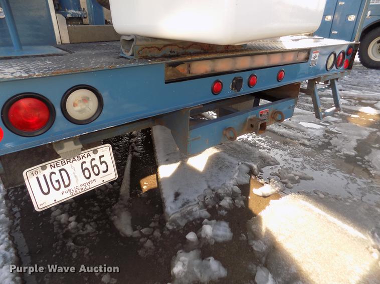 image for item DD2892 2004 Ford F550 Super Duty XL bucket truck