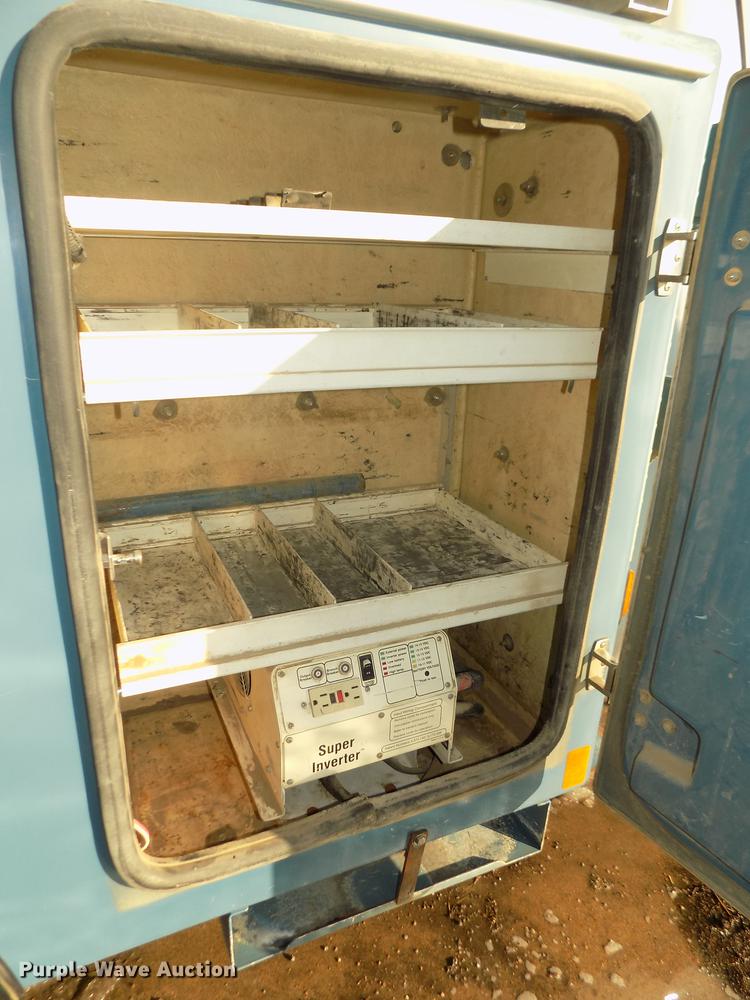 image for item DD2892 2004 Ford F550 Super Duty XL bucket truck