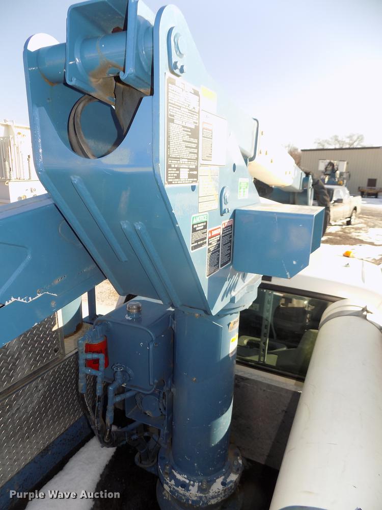 image for item DD2892 2004 Ford F550 Super Duty XL bucket truck