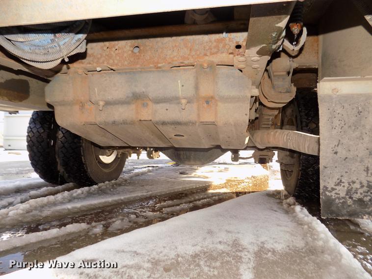 image for item DD2892 2004 Ford F550 Super Duty XL bucket truck