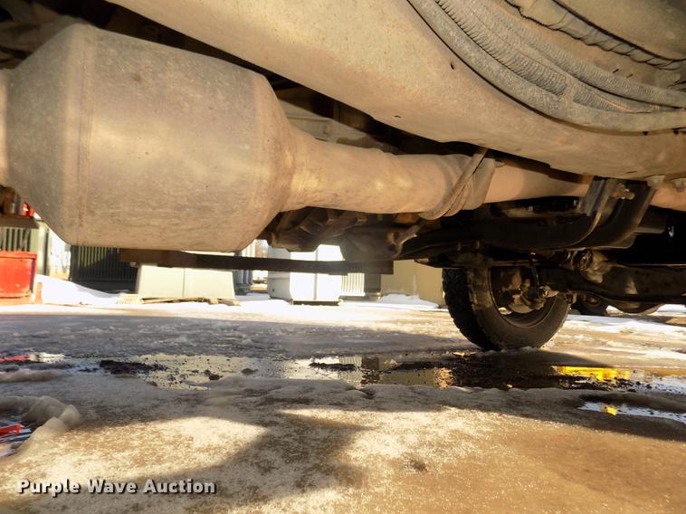 image for item DD2892 2004 Ford F550 Super Duty XL bucket truck