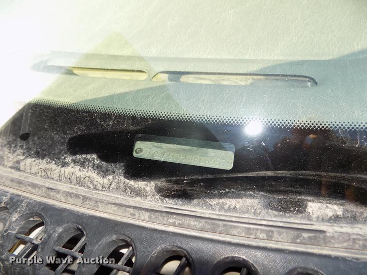 image for item DD2892 2004 Ford F550 Super Duty XL bucket truck