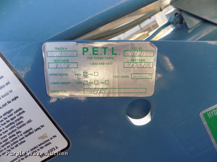 image for item DD2892 2004 Ford F550 Super Duty XL bucket truck